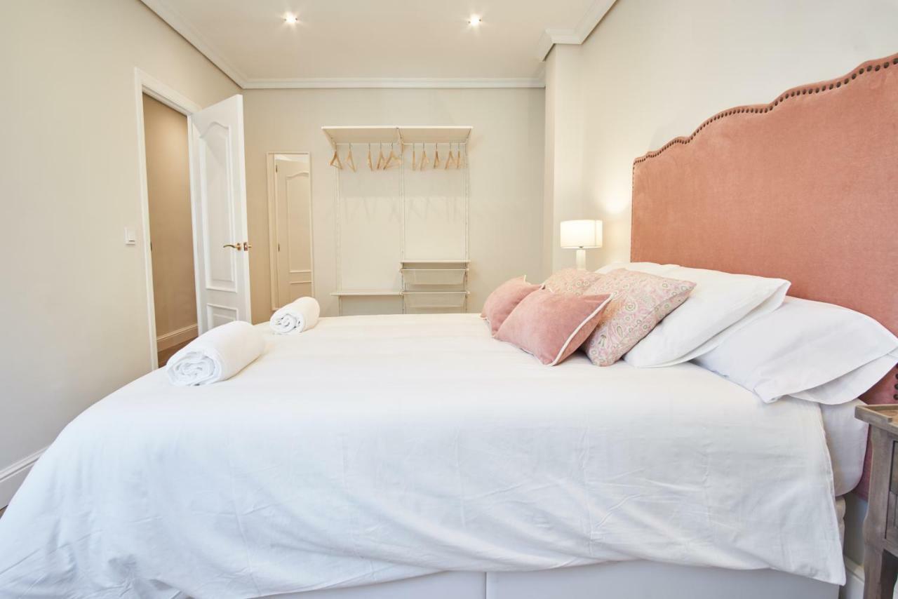 Arjona Riverside Central Deluxe By Valcambre เซบีญา ภายนอก รูปภาพ
